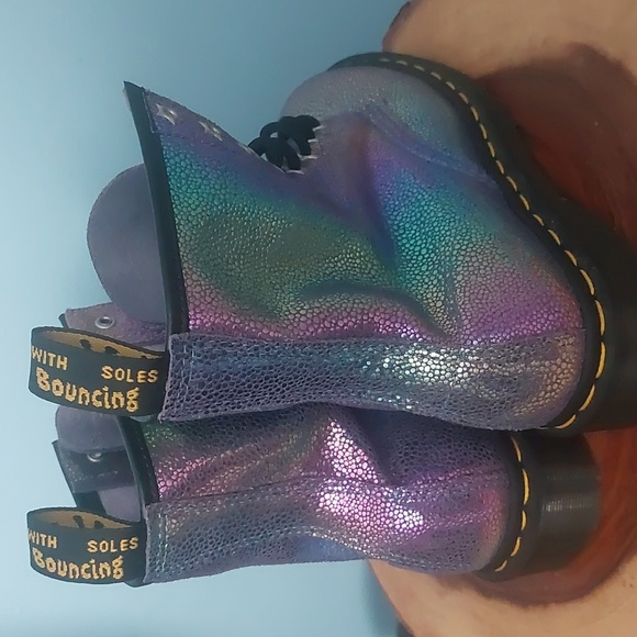 Dr. Martens Rainbow Ray 1460 in purple size 6 Nwot - Picture 5 of 11